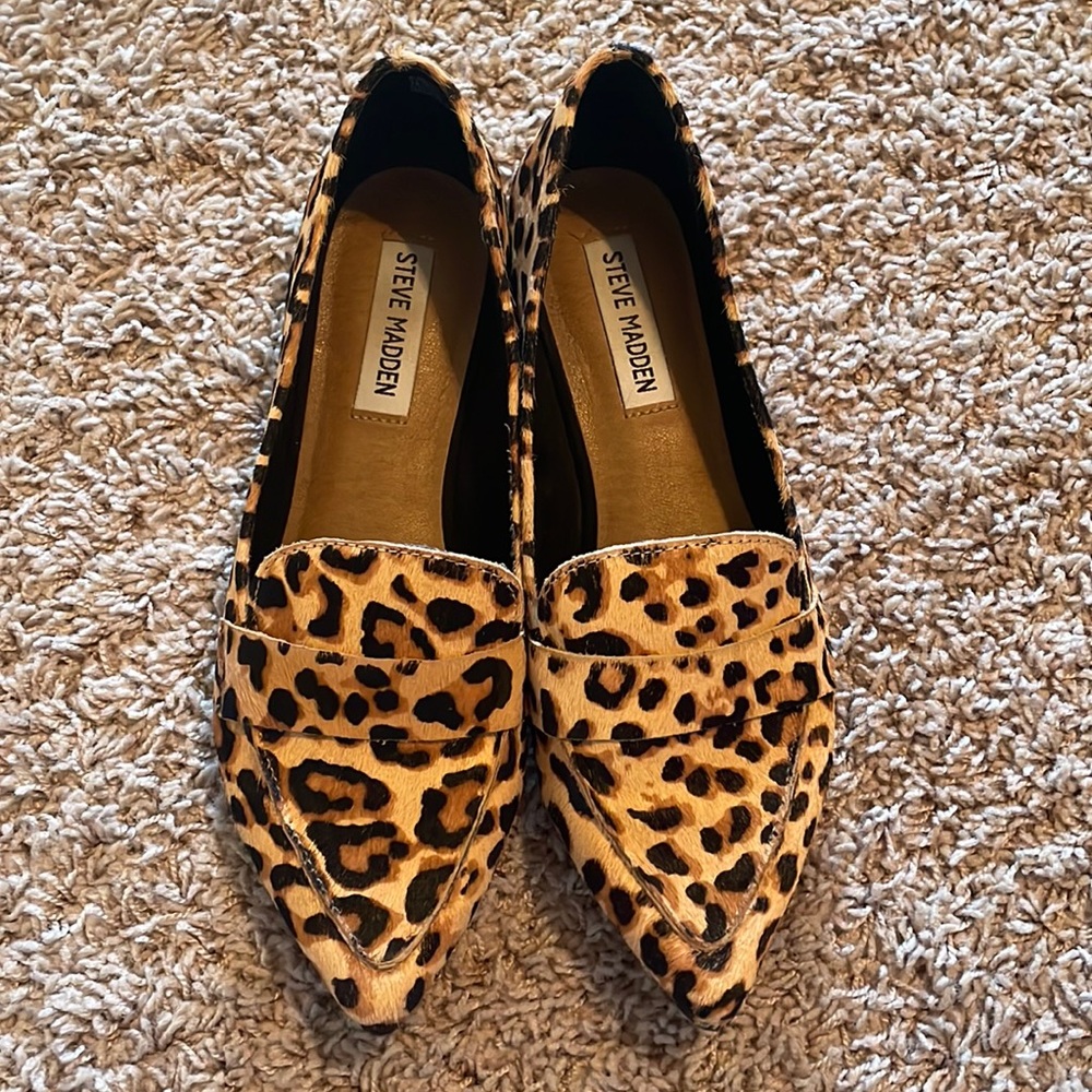 Steve Madden Leopard print flats